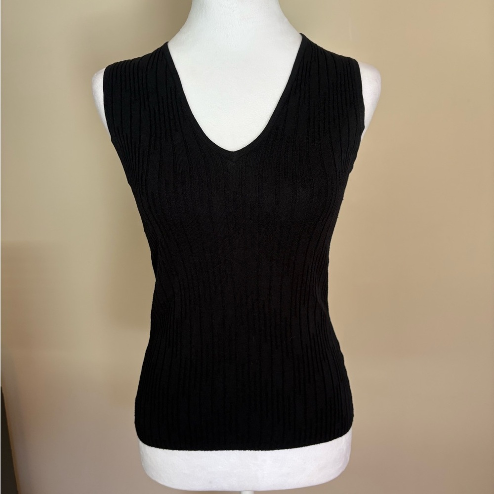 🎾The Limited Sleeveless Sweater
